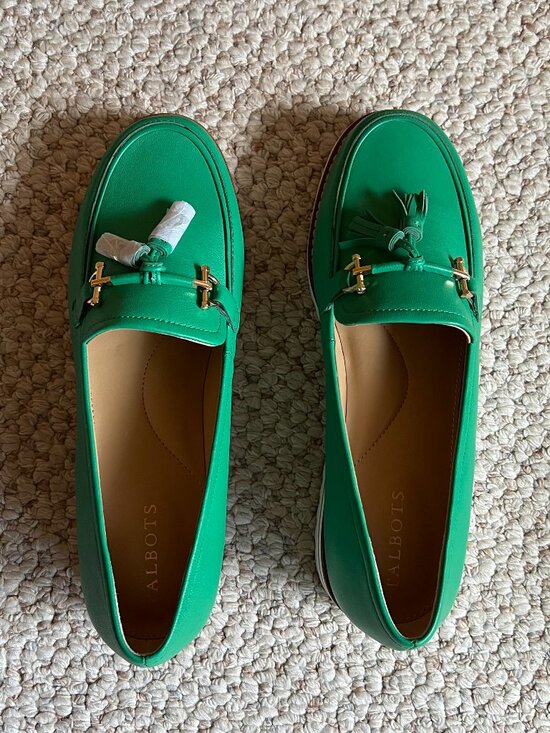 TALBOTS - Laura Tassel Soft Nappa Loafer -- NEW with Box - Picture 3 of 13